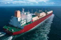 سفينة نقل الغاز الطبيعي المسال من طراز كيوماكس "موزه" لها قدرة استيعابية أكبر بحوالي 80% من سفن نقل الغاز التقليدية.